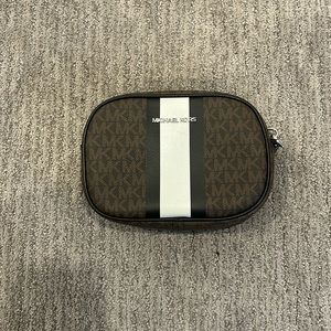 Michael Kors women’s small crossbody